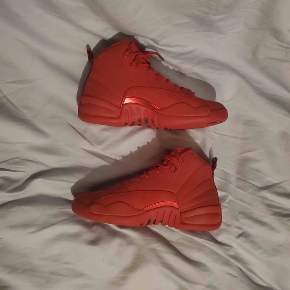 Jordan Other - Youth Air Jordan 12 Retro GS Gym Red Size 7Y